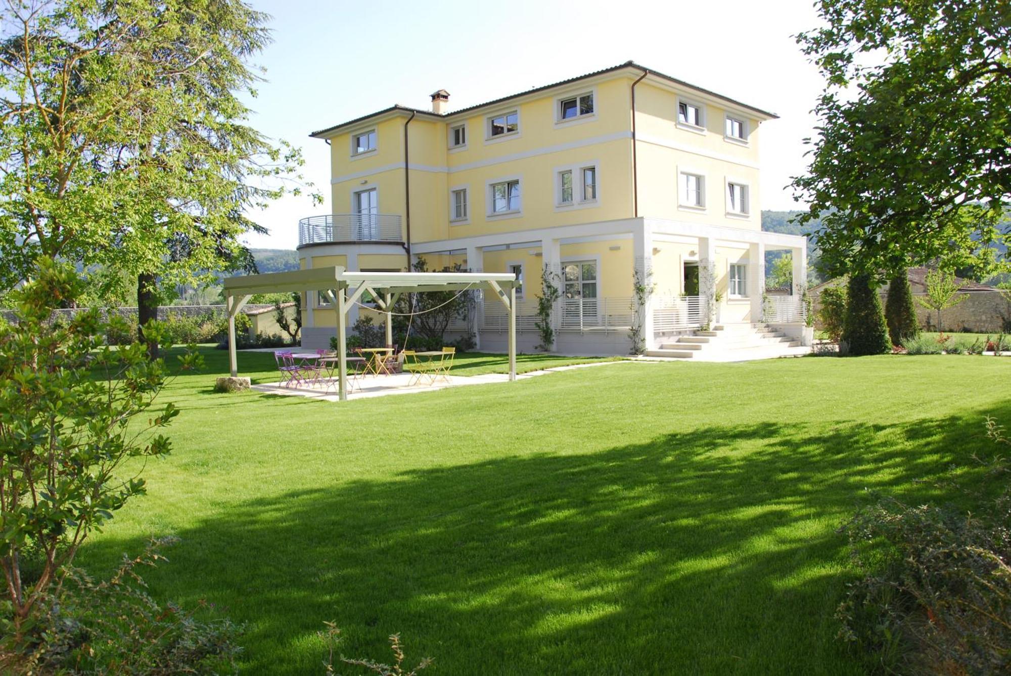 Ai Lecci In Centro Hotel Sarteano Kültér fotó